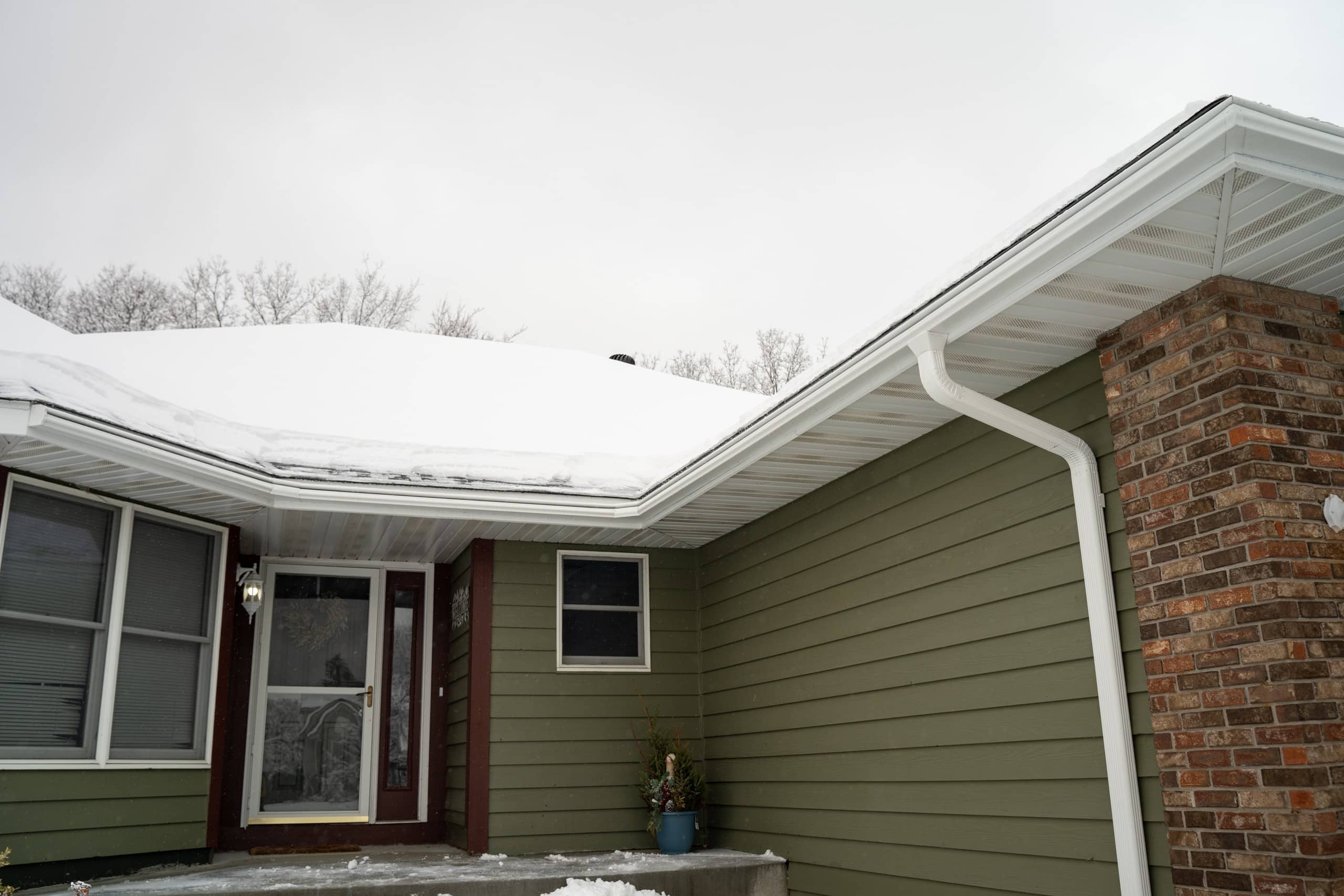 rain gutter installation