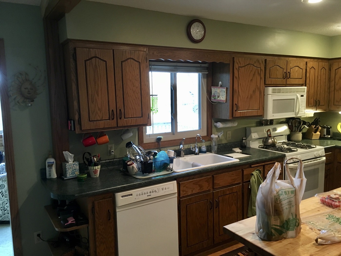 outdated kitchen