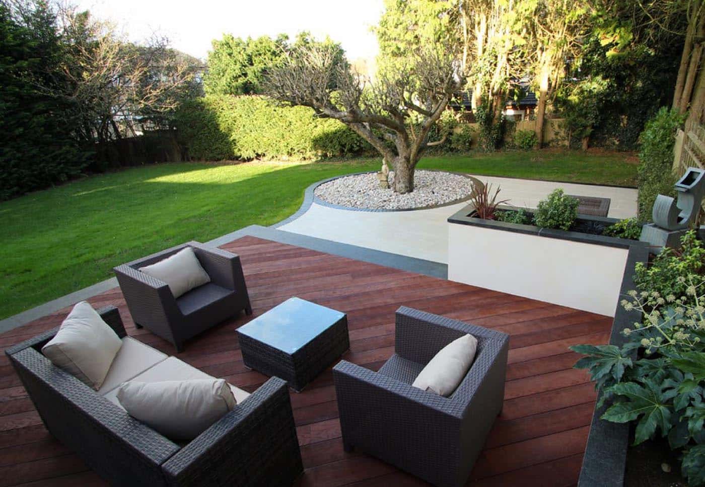 Millboard Enhanced Grain decking installed by Lindus