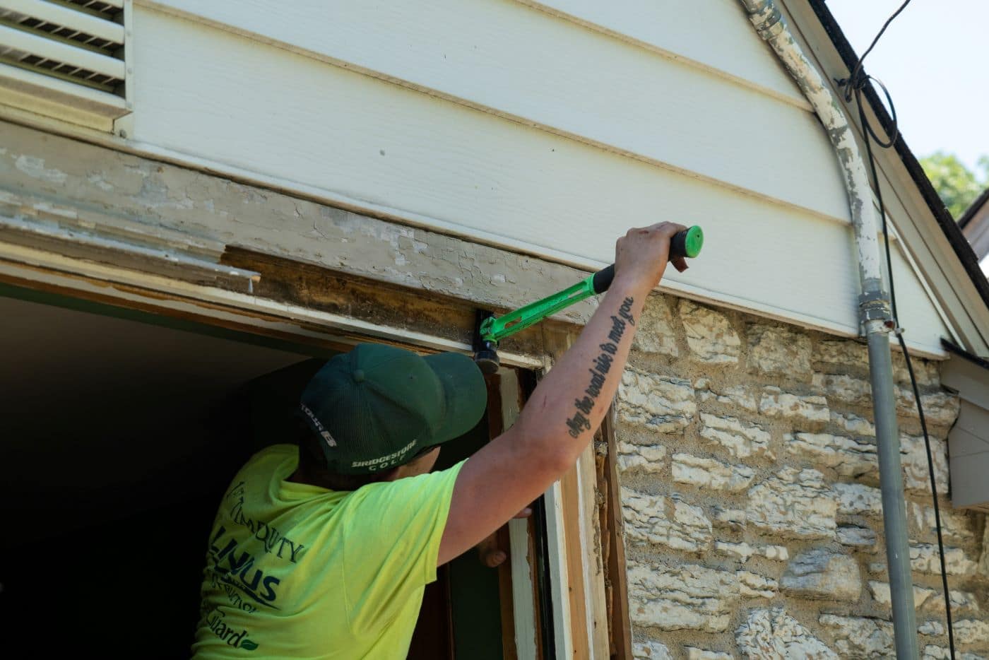 Home window installation by Lindus Construction